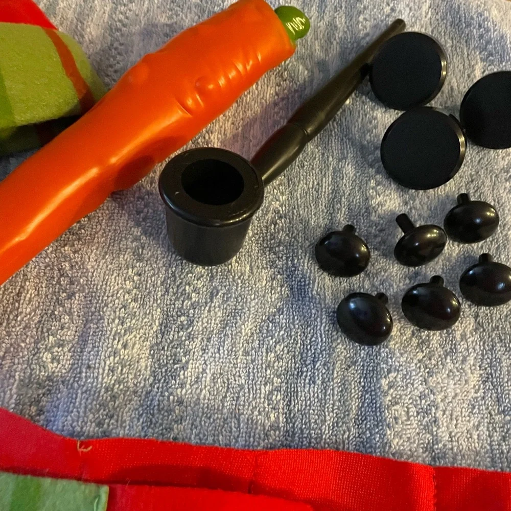 Snowman Kit Eyes Pipe Buttons Hat Scarf
